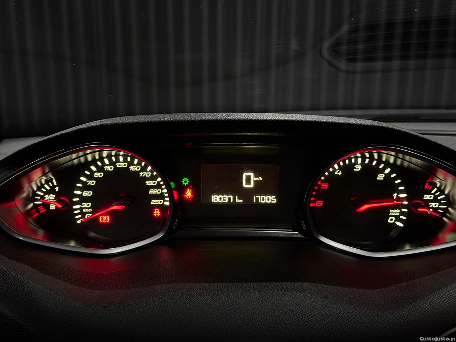 Peugeot 308 SW 1.6 BlueHDi Allure — fotografia 8