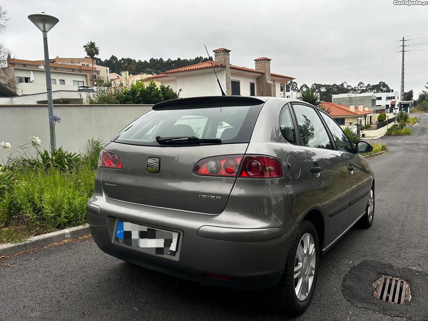 SEAT Ibiza 6L 1.2 12V — fotografia 11