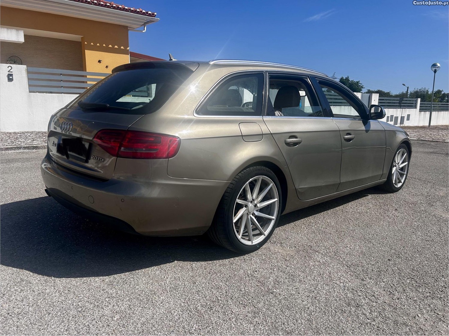 Audi A4 2.0 tdi — fotografia 2