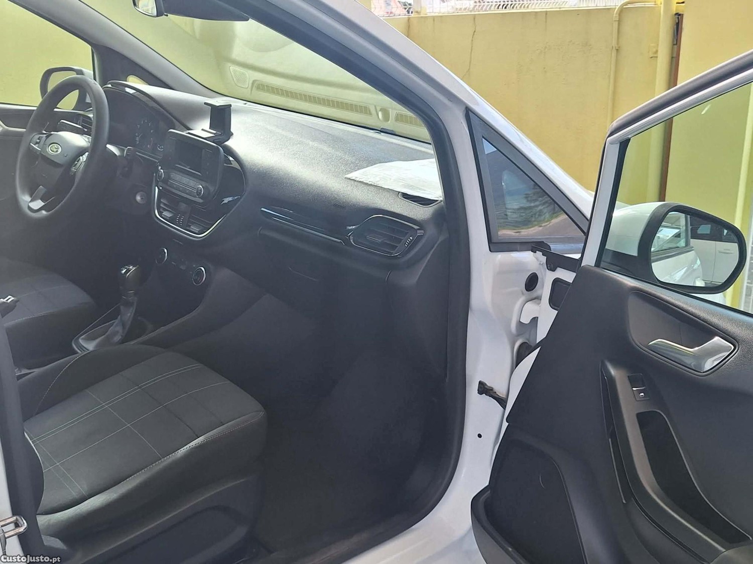 Ford Fiesta 1.1 VCT Business — fotografia 3