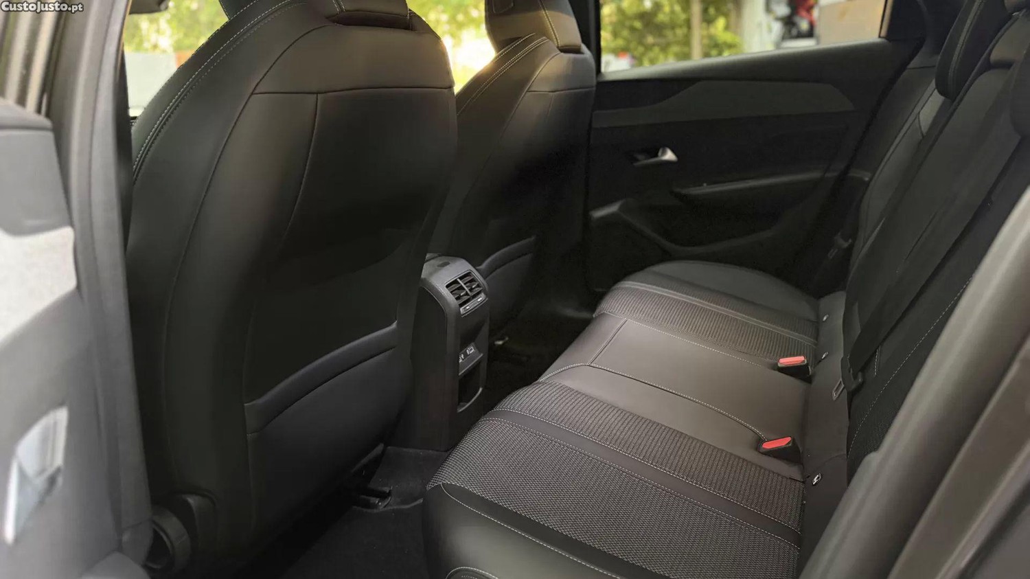 Peugeot 308 1.6 hybrid allure e-eat8 — fotografia 14