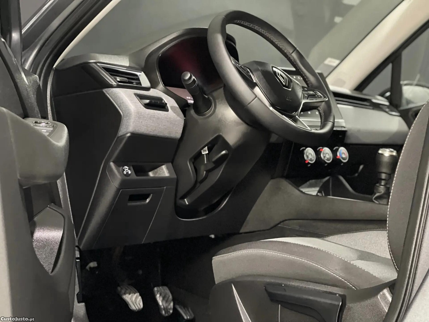 Renault Clio 1.0 TCe Evolution Bi-Fuel - 24 — photo 2