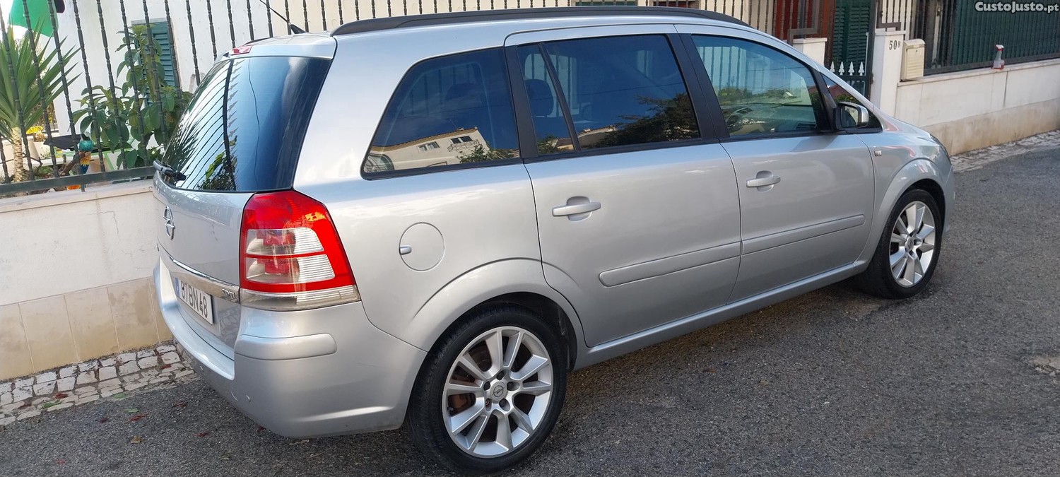 Opel Zafira 1.9 CDTI 7 lugares — photo 4