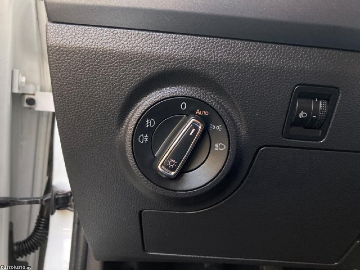 SEAT Arona 1.6 TDI Reference — fotografia 11