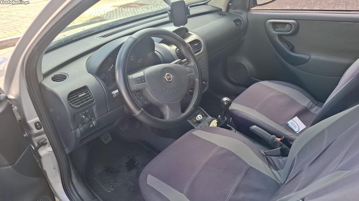 Opel Corsa 1.2 — fotografia 5