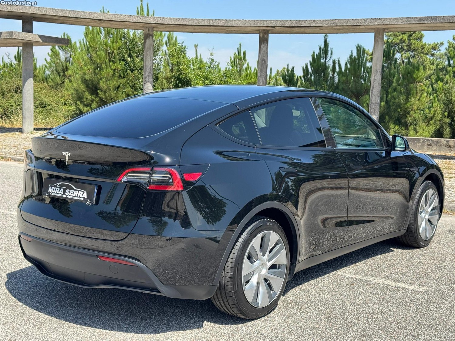 Tesla Model Y Tração Traseira — fotografia 17