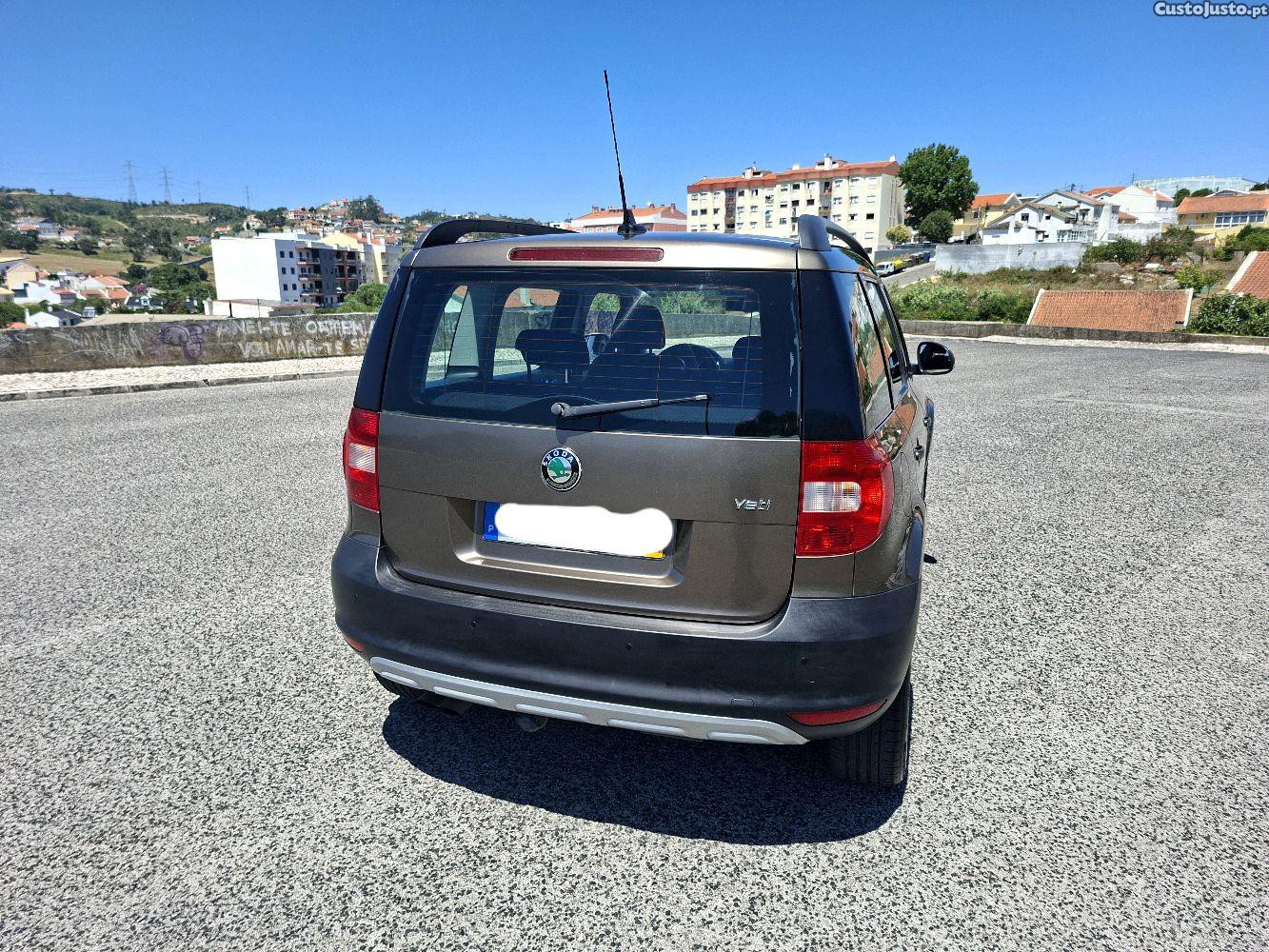 Skoda Yeti 1.2 Elegance 105cv c/ Revisão — fotografia 7