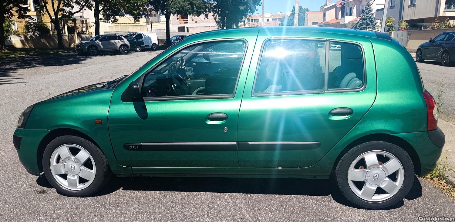 Renault Clio 1.5 dci — fotografia 11