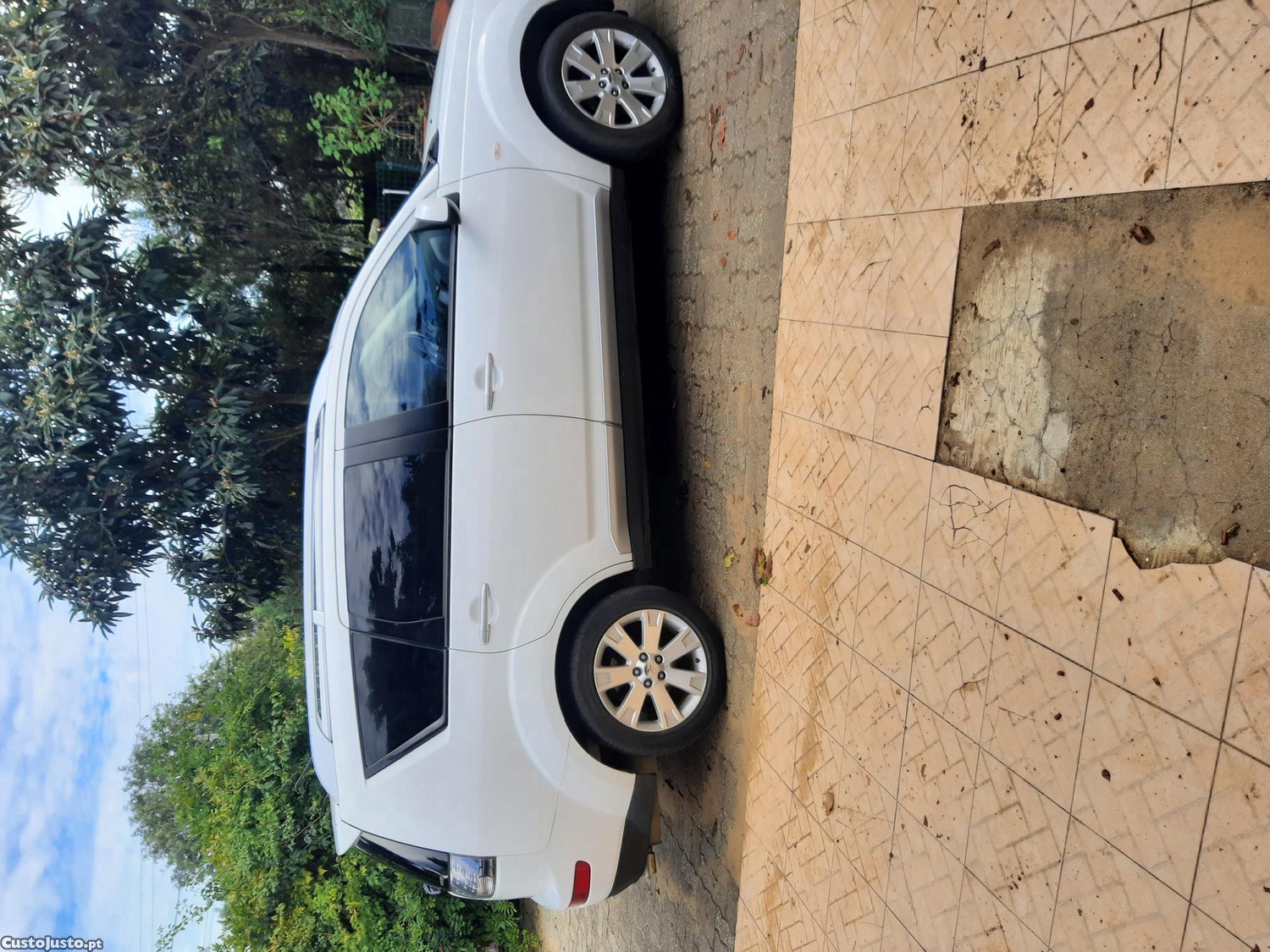 Mitsubishi Outlander 2.2 di 156hp — fotografia 10