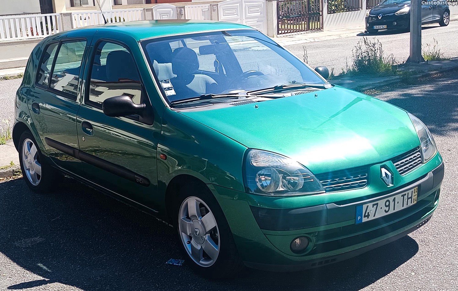 Renault Clio 1.5 dci — fotografia 8