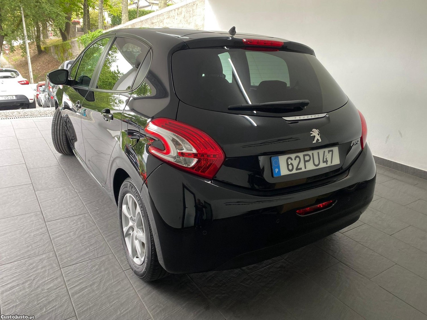 Peugeot 208 1.2 PureTech Active - 15 — photo 4