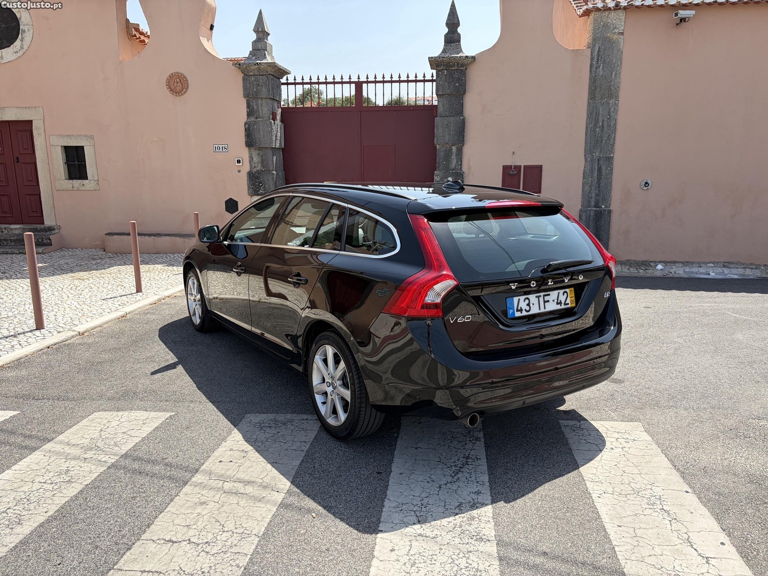 Volvo V60 Momentum — fotografia 9