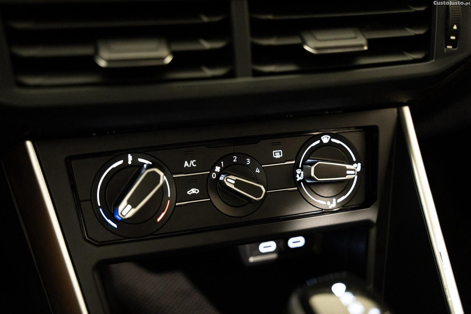 Volkswagen Taigo 1.0 TSI Life DSG — fotografia 11