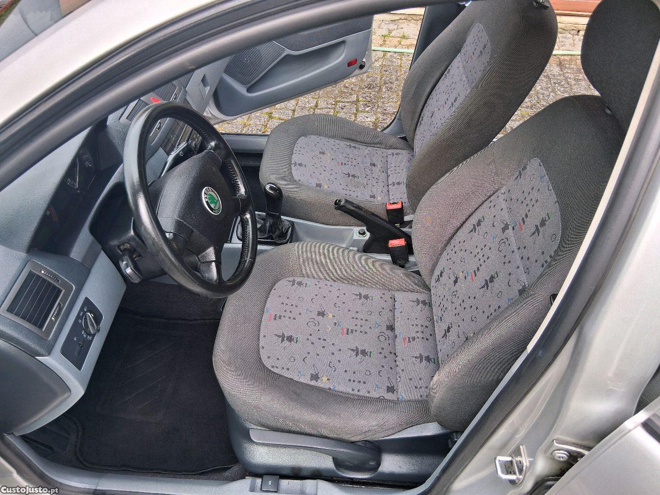 Skoda Fabia 1.4 tdi nacional selo 22euros — fotografia 6