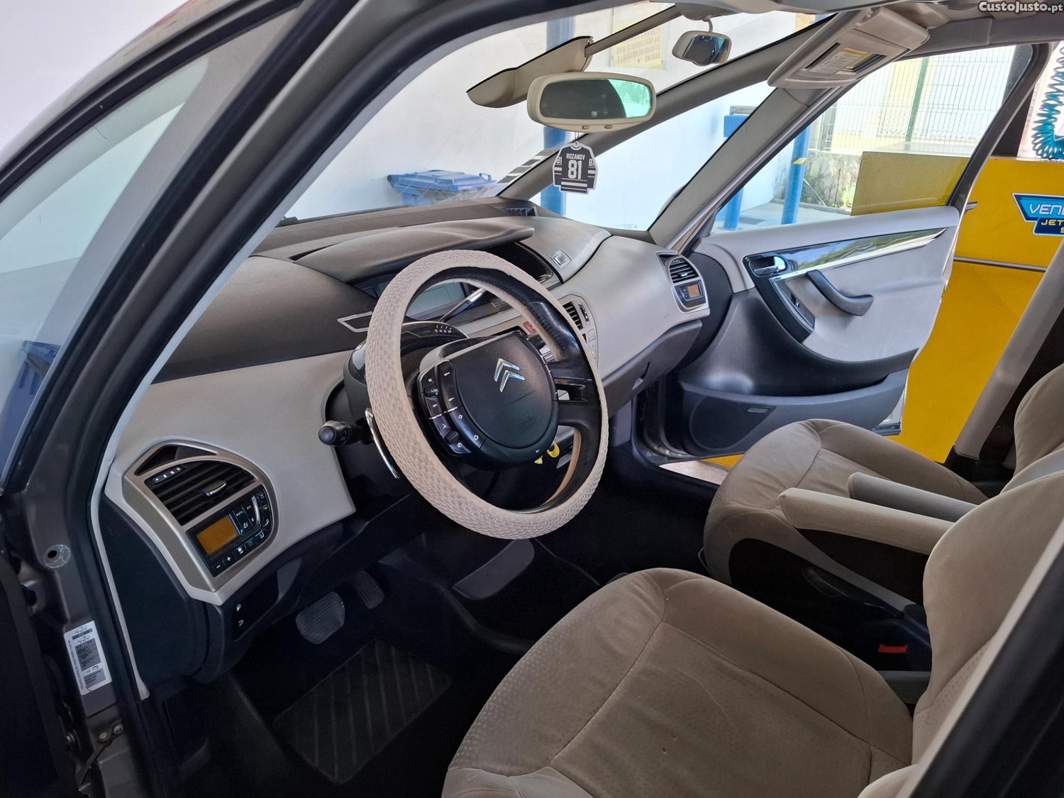 Citroën C4 Grand Picasso 1.6 HDI Exclusive - 07 foto 3