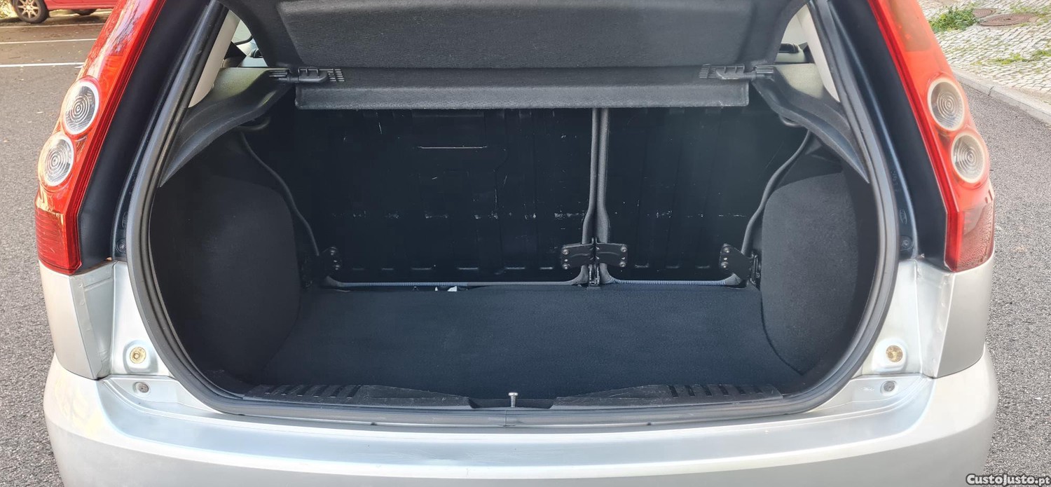 Ford Fiesta 1.4 Diesel, 5 Lugares, Estimado — fotografia 3