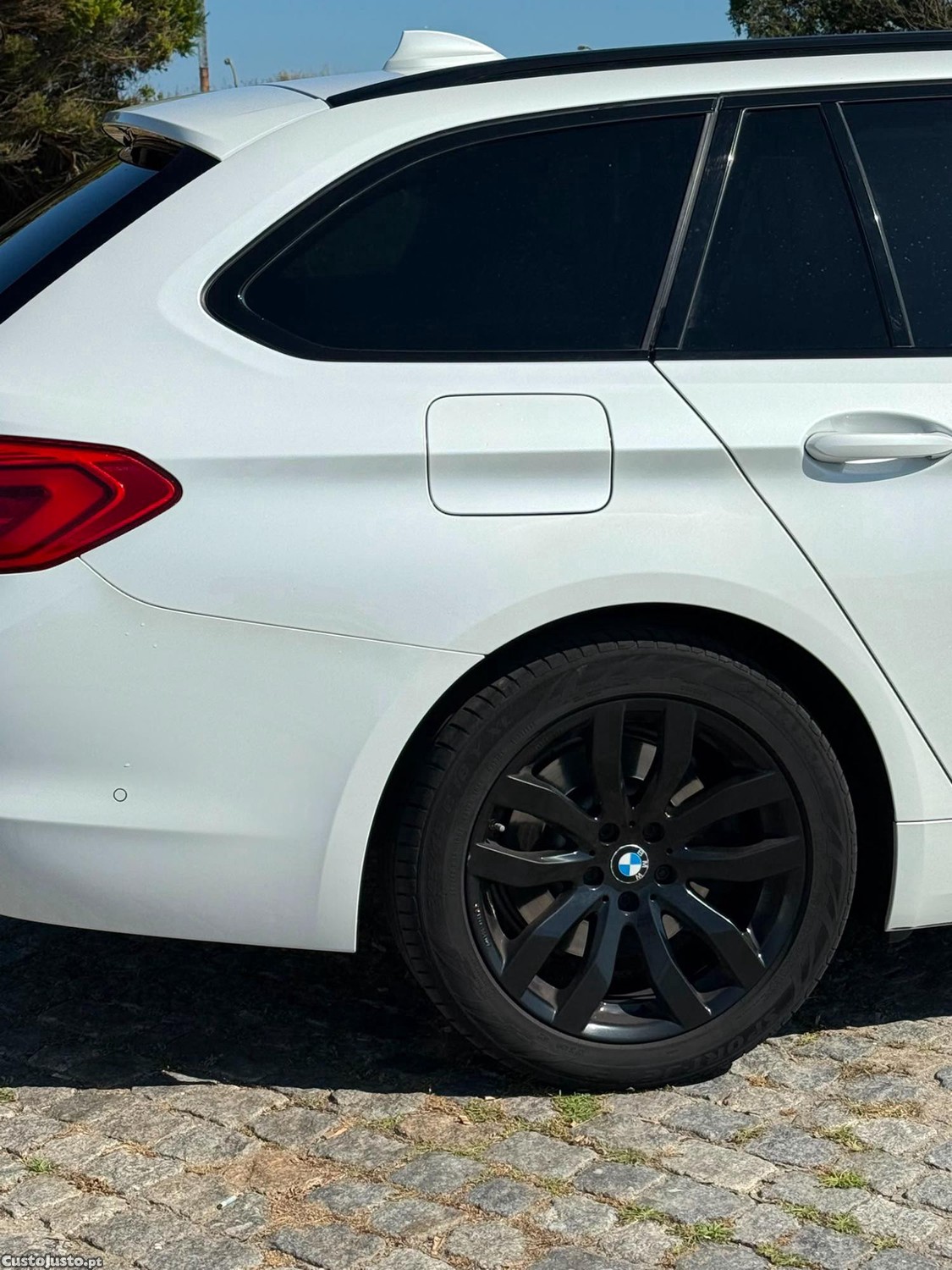 BMW 520 Xdrive — fotografia 9