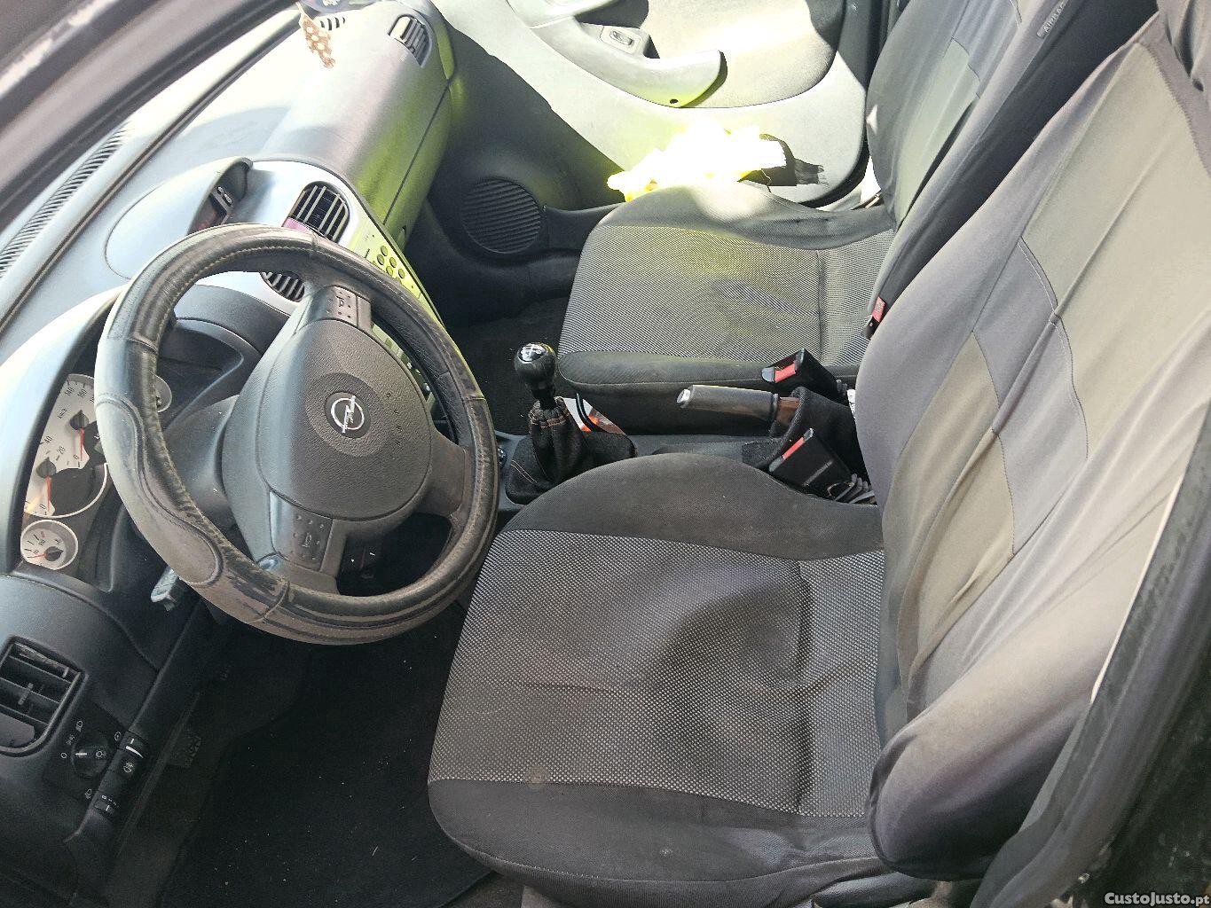 Opel Corsa motor 1.3 cdti motor de corrente — fotografia 3