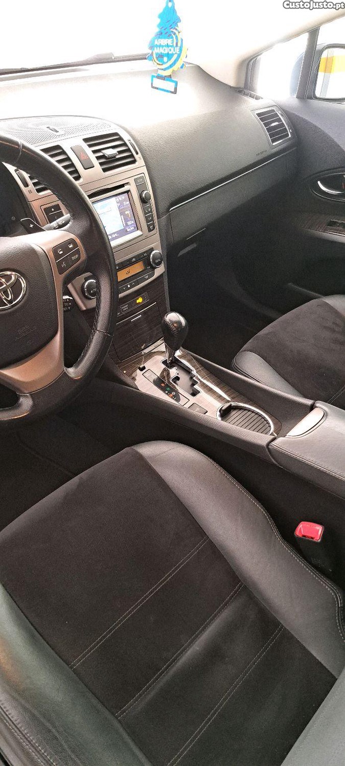 Toyota Avensis DCat — fotografia 5