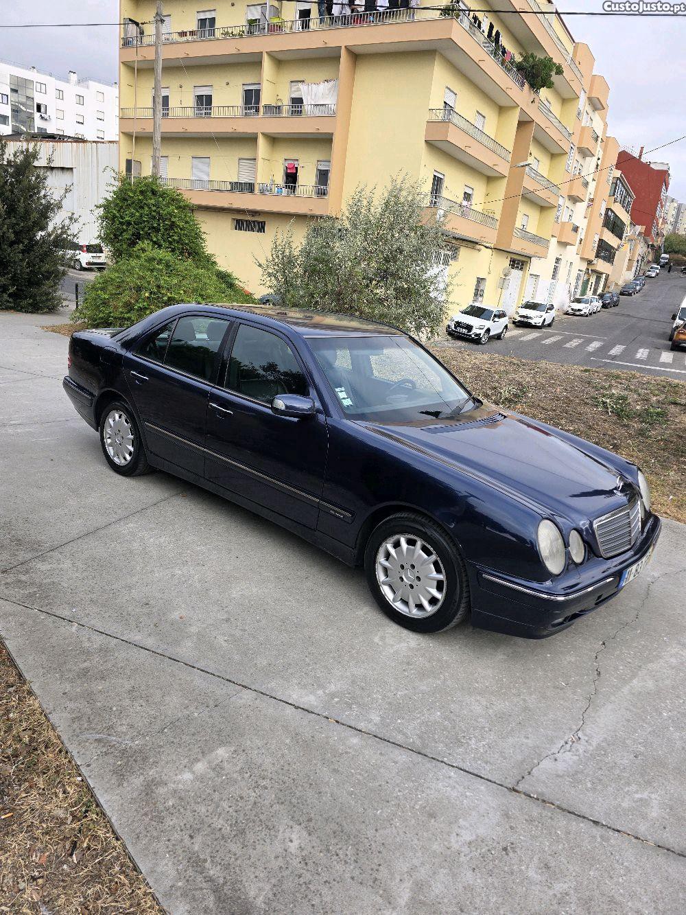 Mercedes-Benz E 320 unico dono - 00 — photo 2