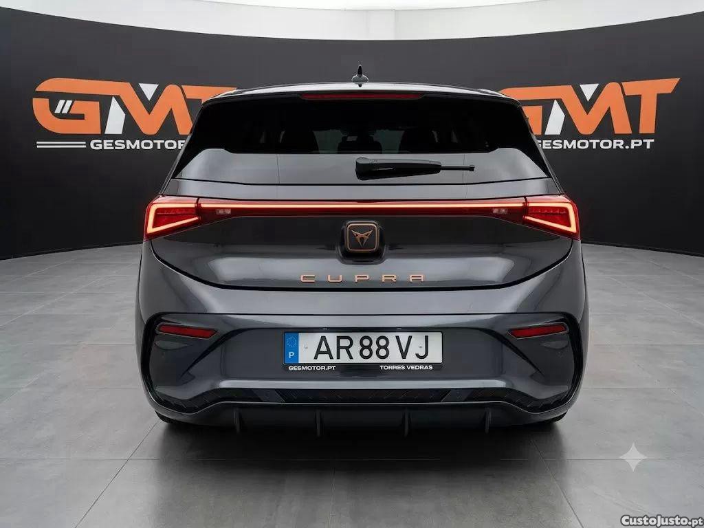 CUPRA Born 58 kwh plus — fotografia 14