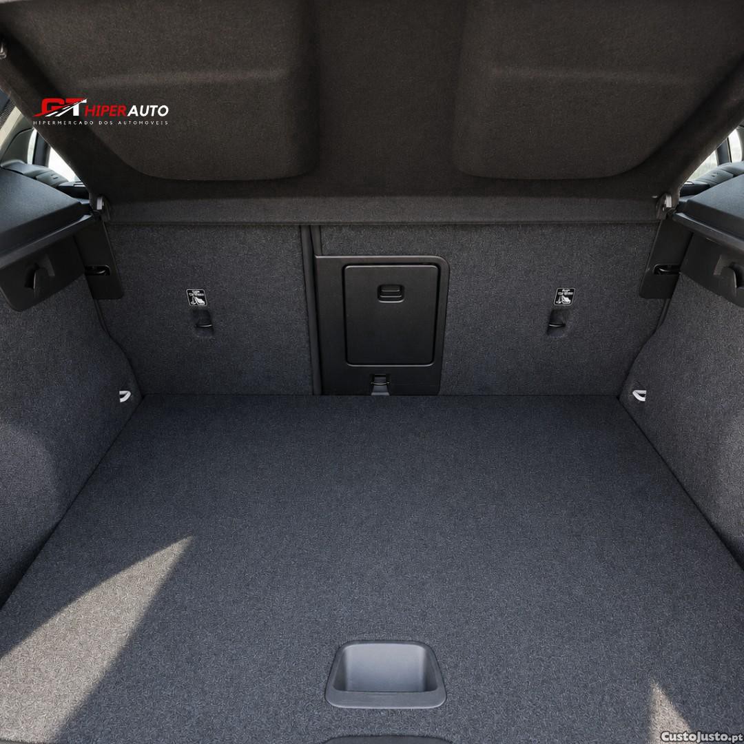 Volvo XC 40 2.0 D3 Momentum — fotografia 3