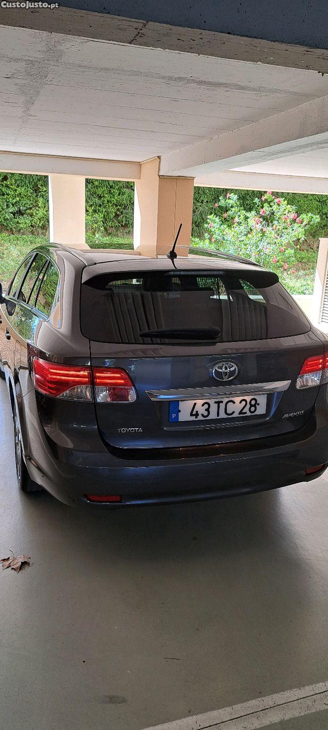 Toyota Avensis DCat — fotografia 8