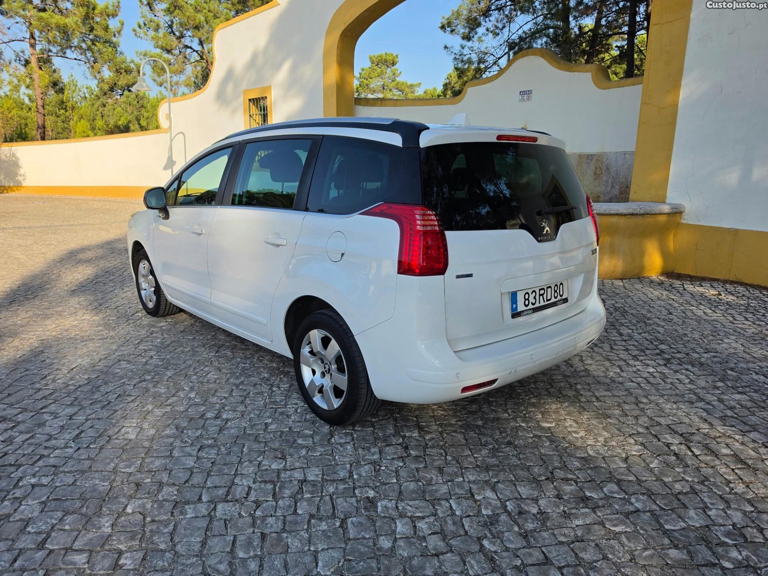 Peugeot 5008 1.6HDI 120cv NACIONAL Automático 7 lugares - 16 — photo 4