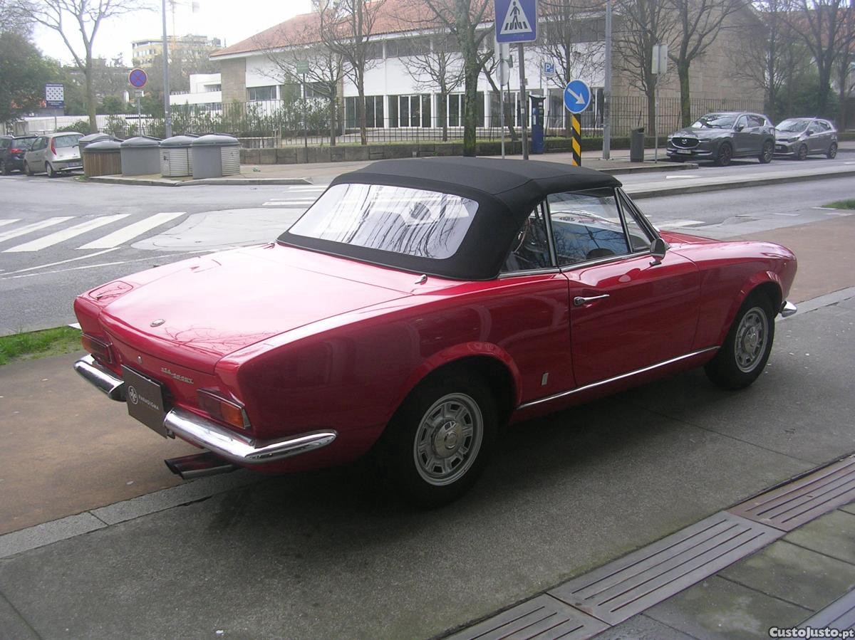 Fiat 124 Sport Spider 1400 foto 4