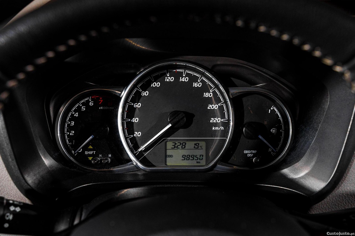 Toyota Yaris 1.0 VVT-i Comfort — fotografia 11