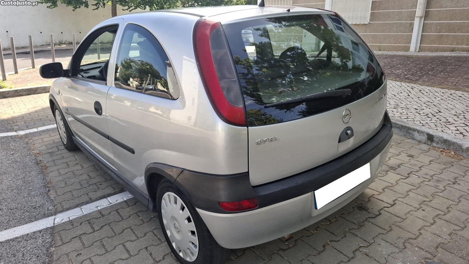 Opel Corsa 1.2 — fotografia 8