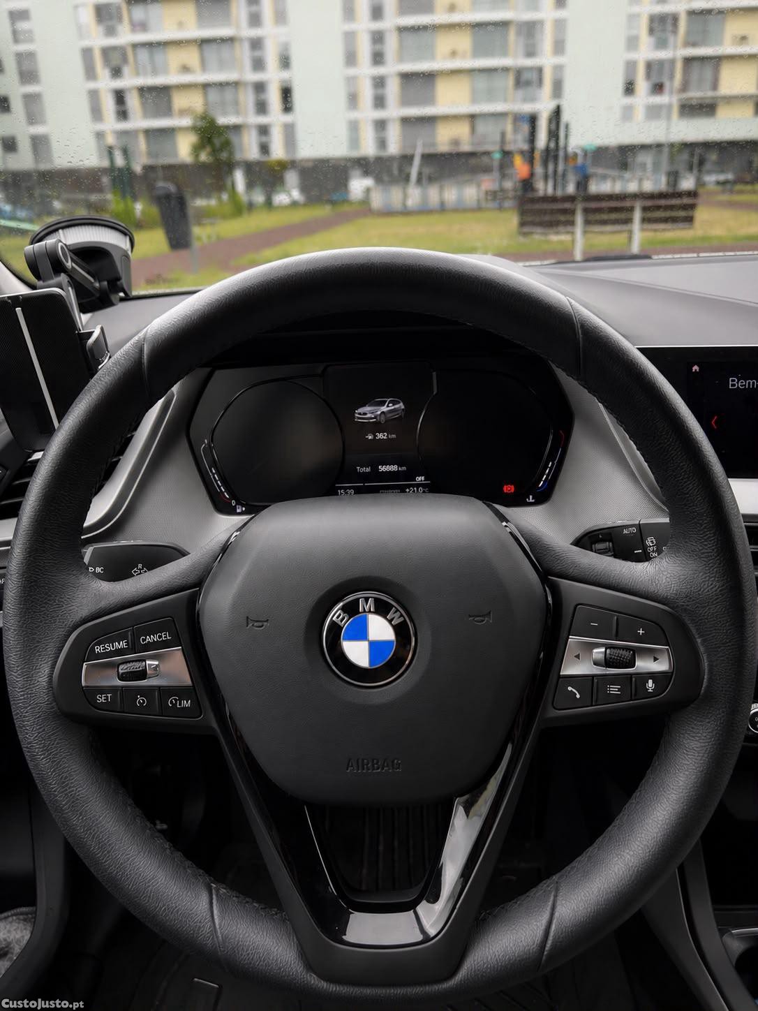 BMW 118 iF1H — fotografia 3