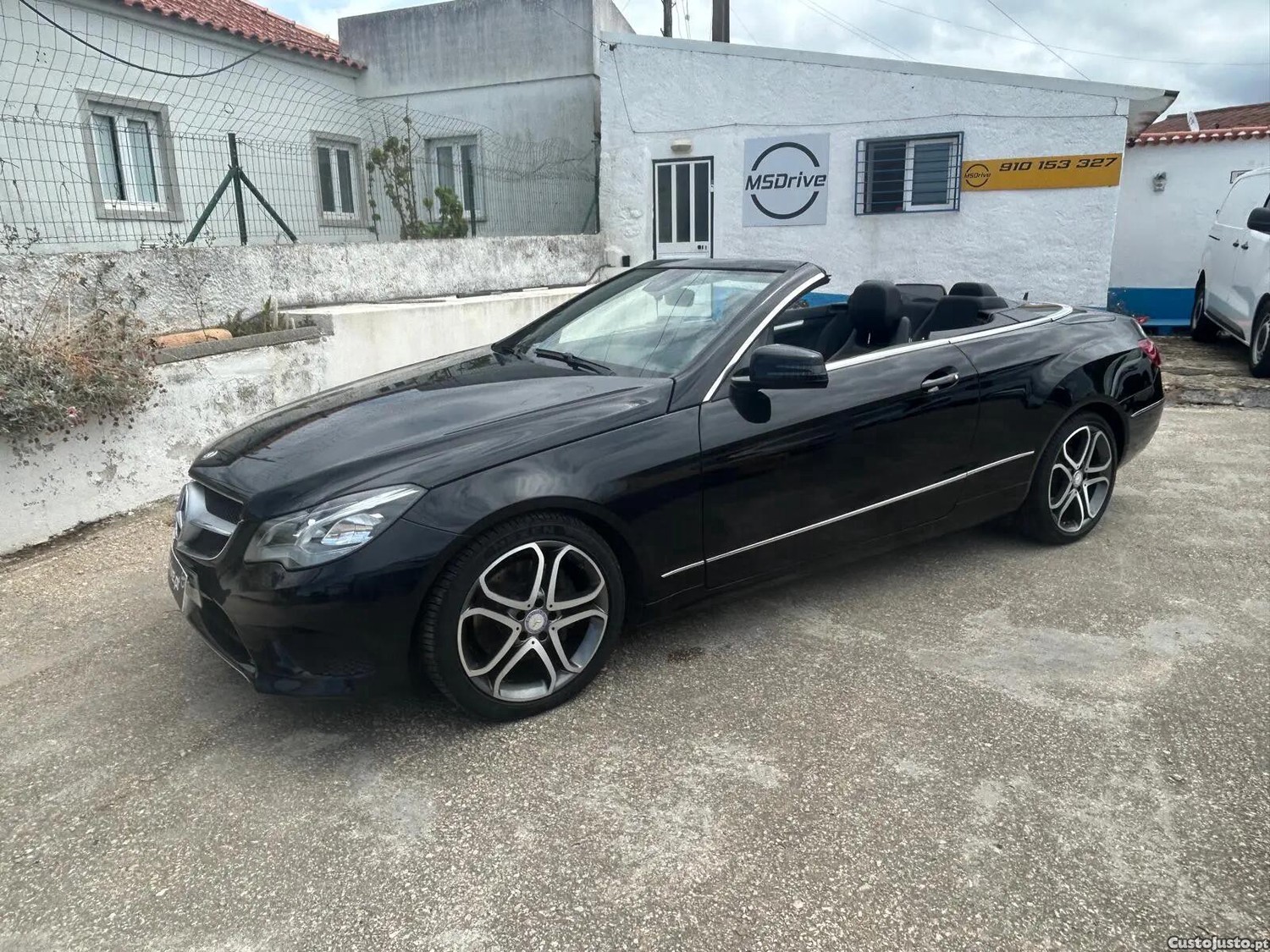 Mercedes-Benz E 220 BlueTEC Auto — fotografia 14