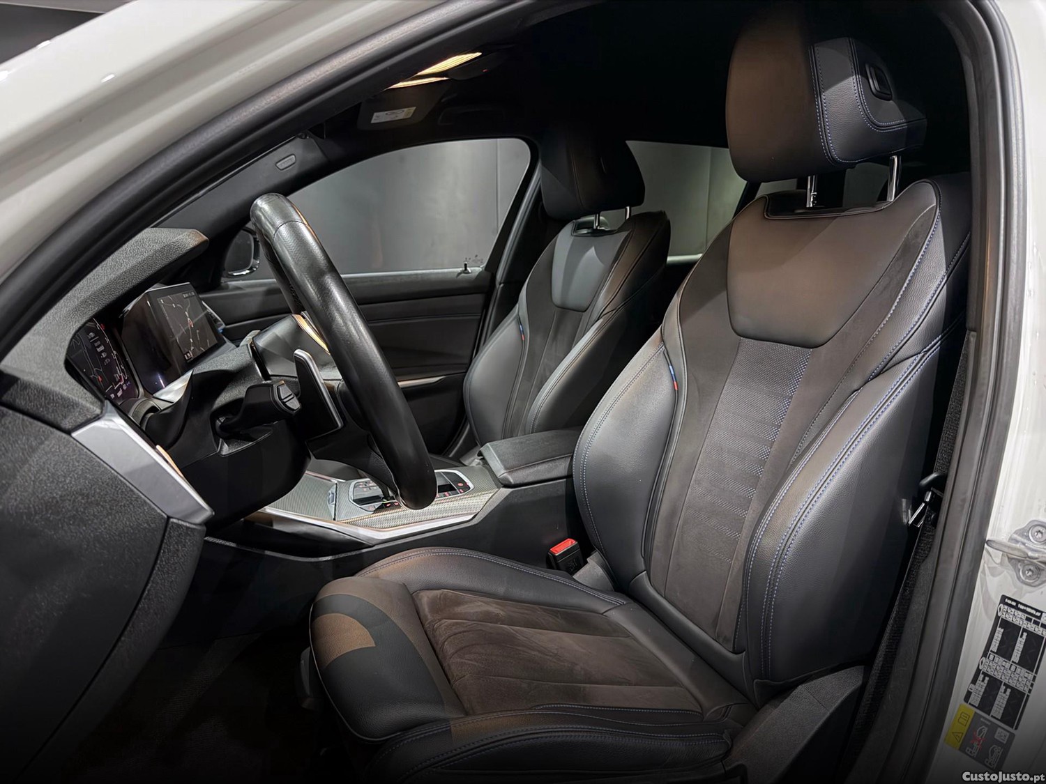 BMW 330 e Pack M Auto — fotografia 12