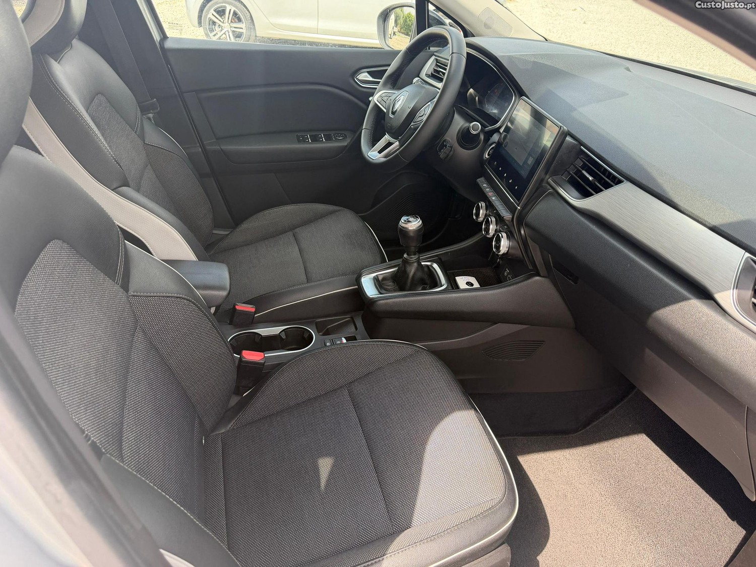 Renault Captur 1.3 TCe Exclusive — fotografia 4