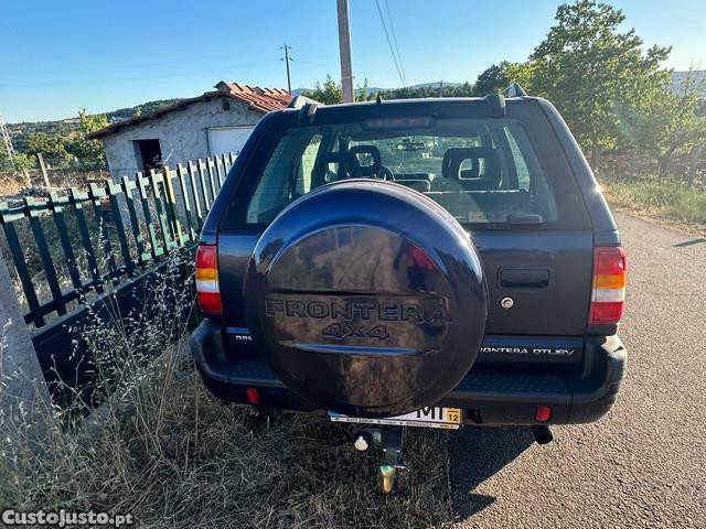 Opel Frontera 2.2 — fotografia 9