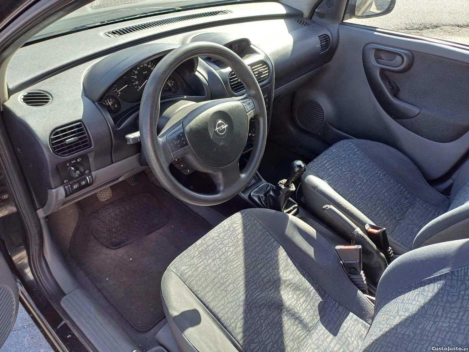 Opel Corsa 1.2 i   Viatura  Nacional — photo 5