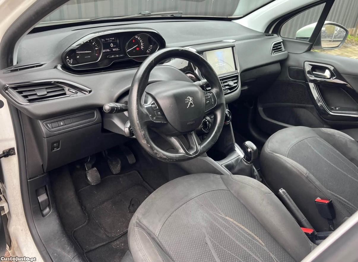Peugeot 208 1.2 VTI Active — fotografia 5