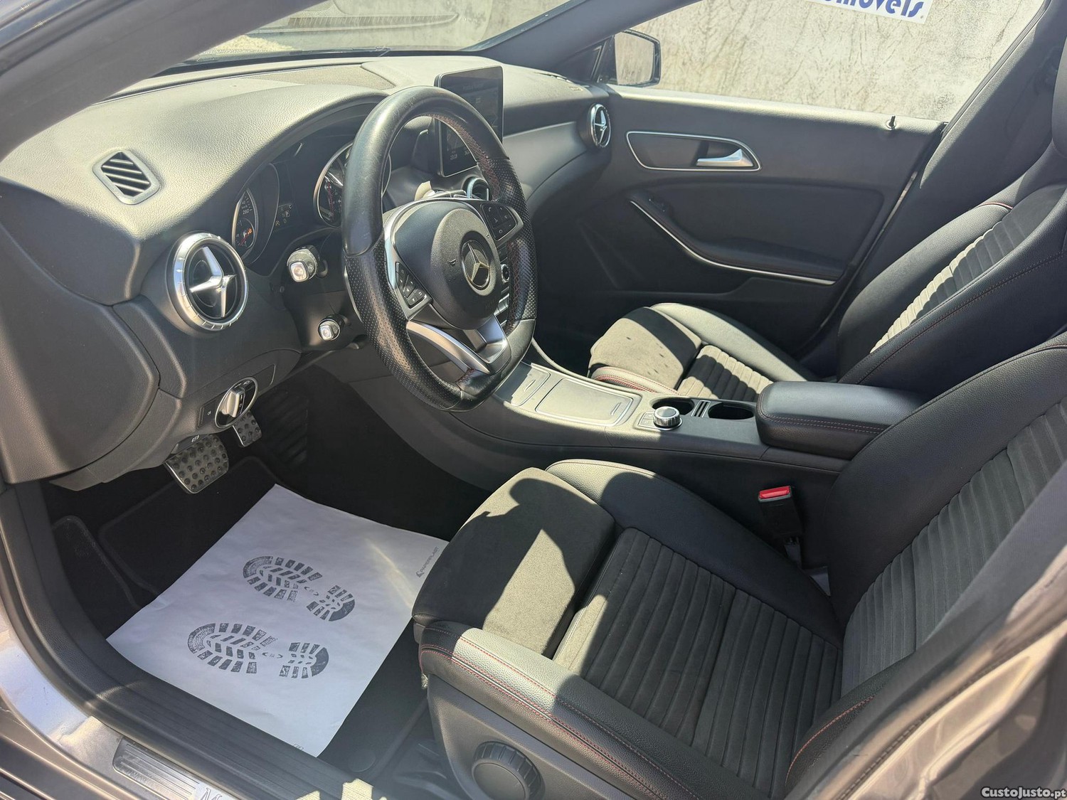 Mercedes-Benz CLA 200 d AMG Line Aut. — fotografia 8