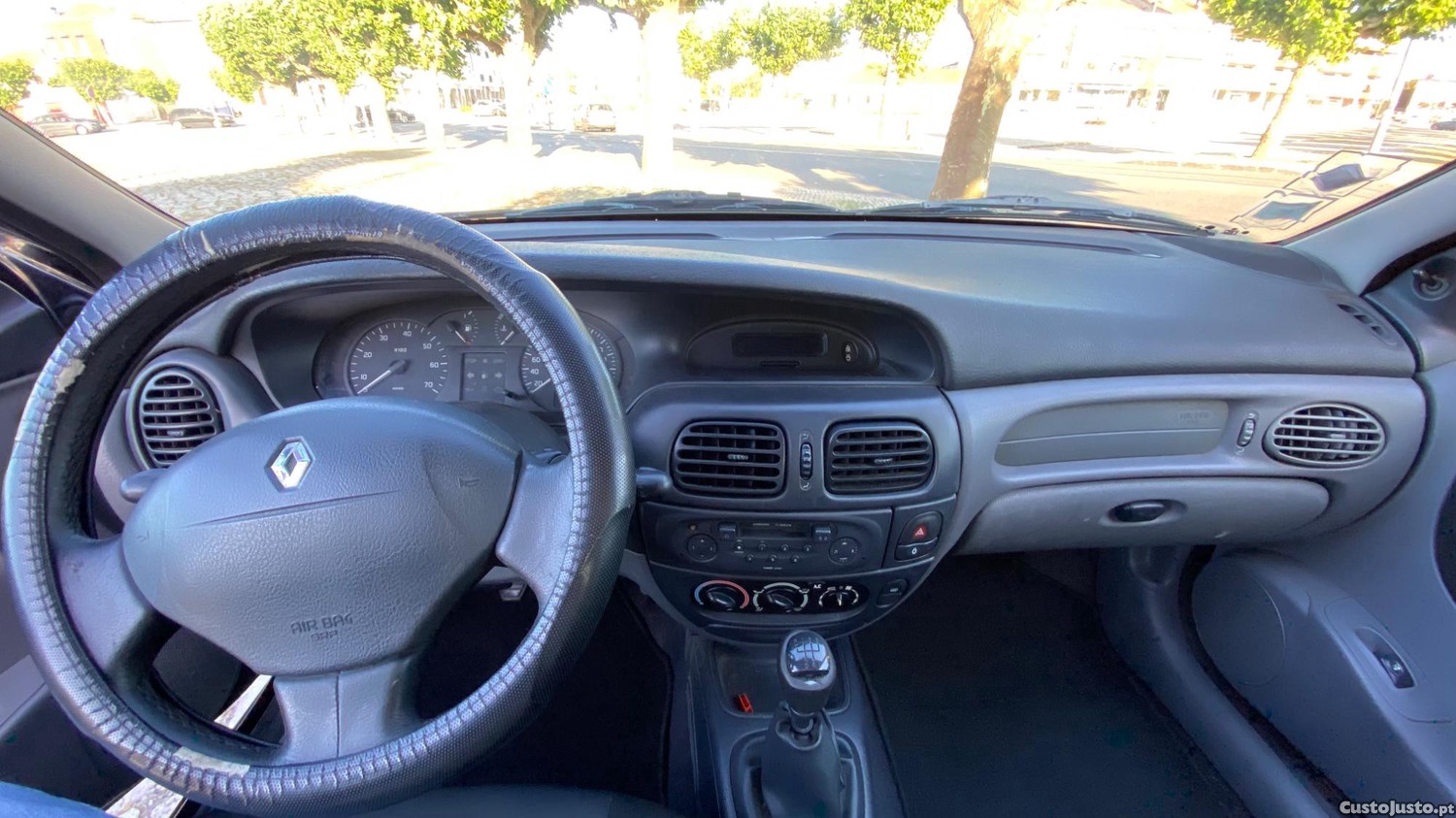 Renault Mégane 1.9DTI com AC ótima oportunidade — fotografia 7
