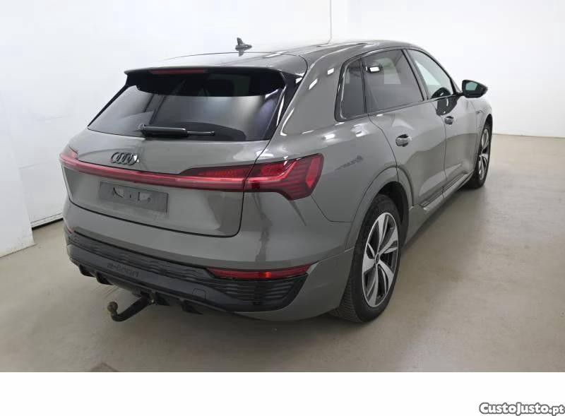 Audi Q8 e-Tron 50 quattro S line — photo 2