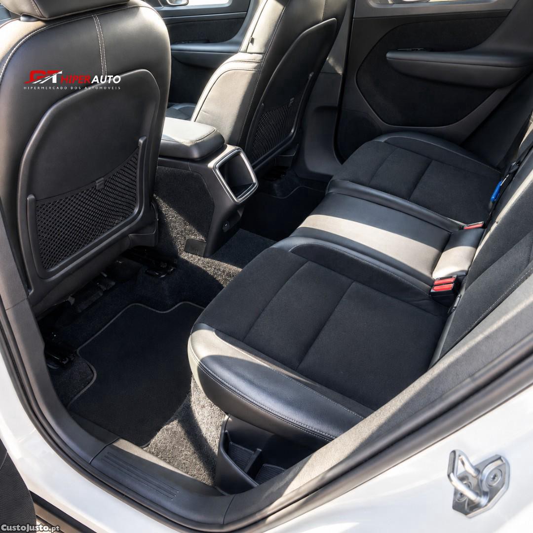Volvo XC 40 2.0 D3 Momentum — fotografia 5