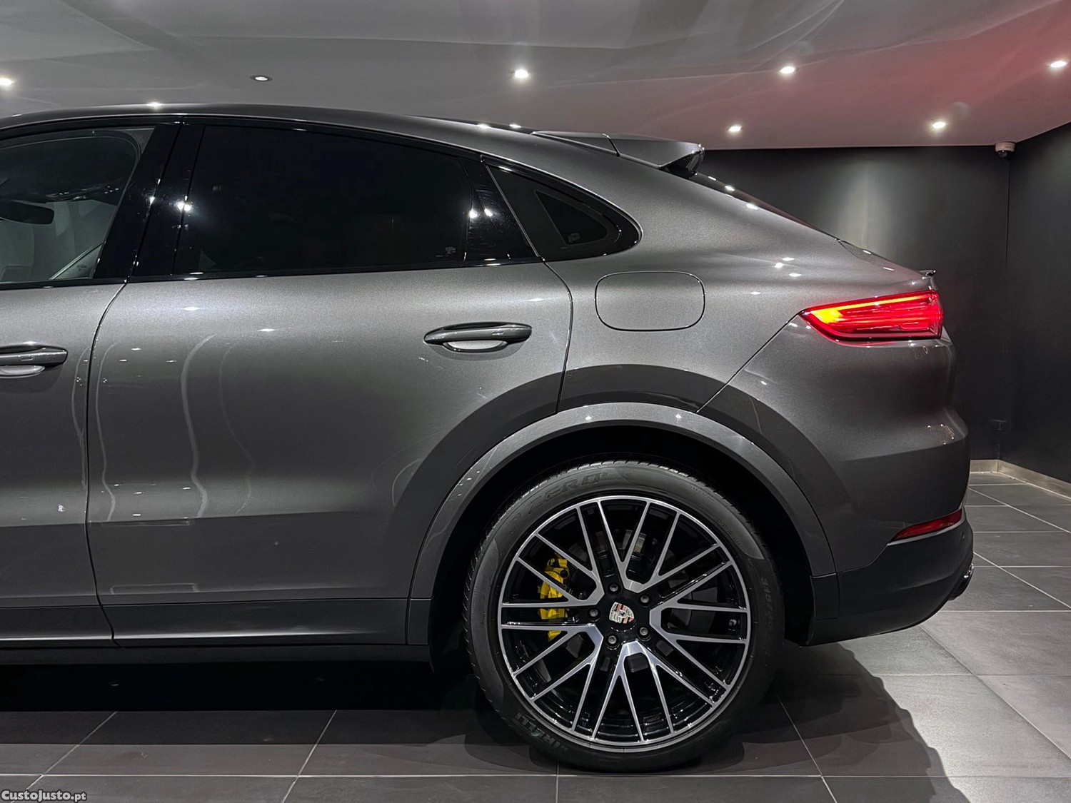 Porsche Cayenne Coupé E-Hybrid — photo 5