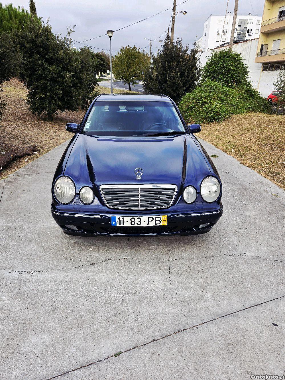 Mercedes-Benz E 320 unico dono - 00 — photo 4