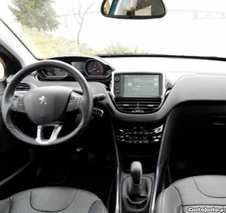 Peugeot 2008 PureTech — photo 4