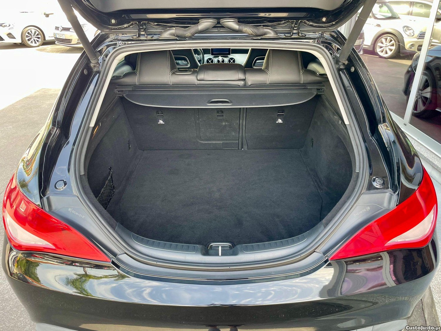 Mercedes-Benz CLA 200 d Shooting Brake Urban Aut. — fotografia 4