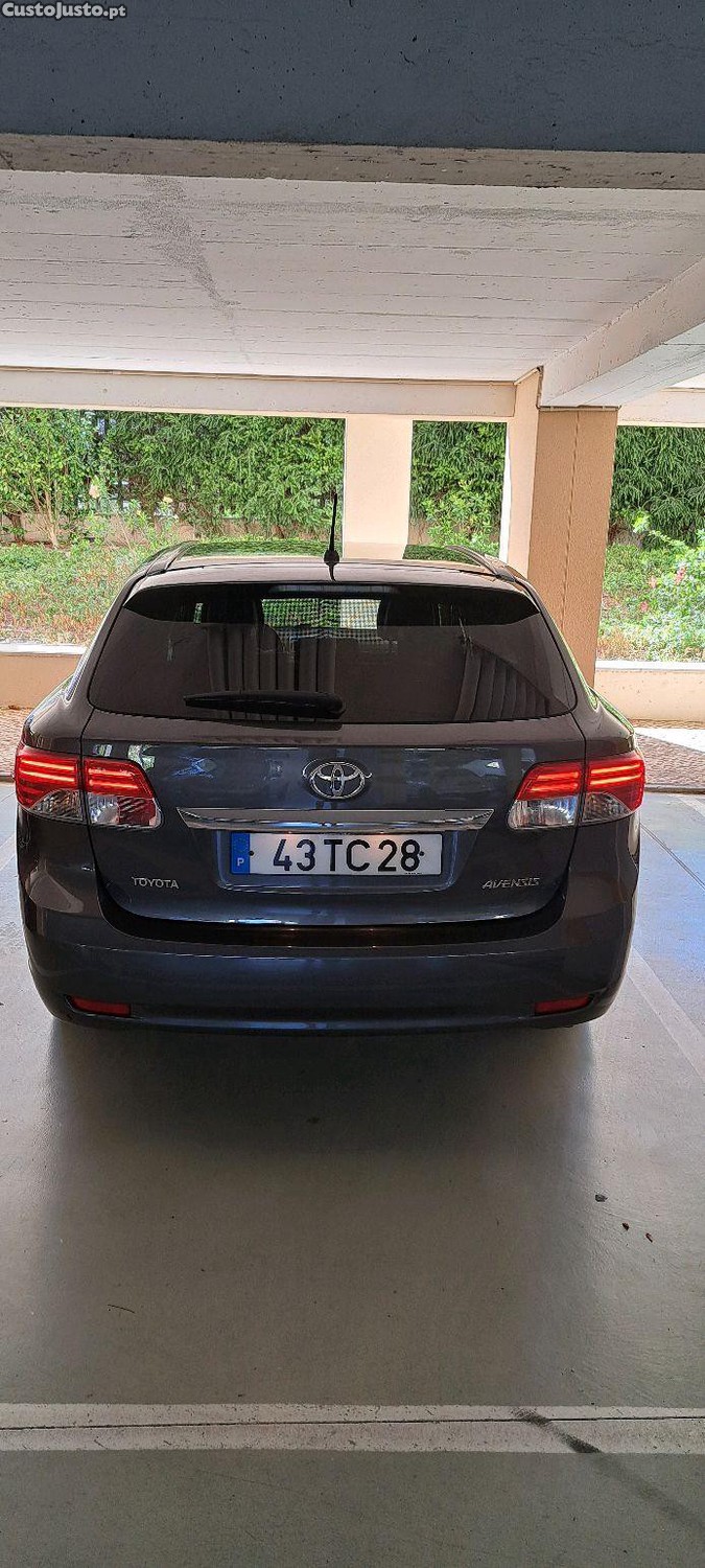 Toyota Avensis DCat — fotografia 7
