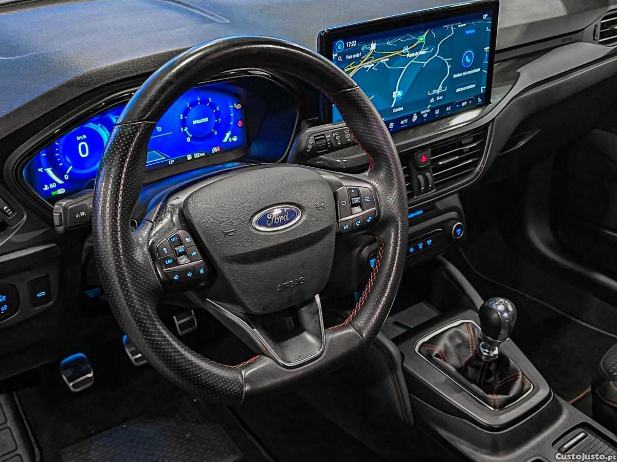 Ford Focus 1.0 EcoBoost MHEV ST — fotografia 15