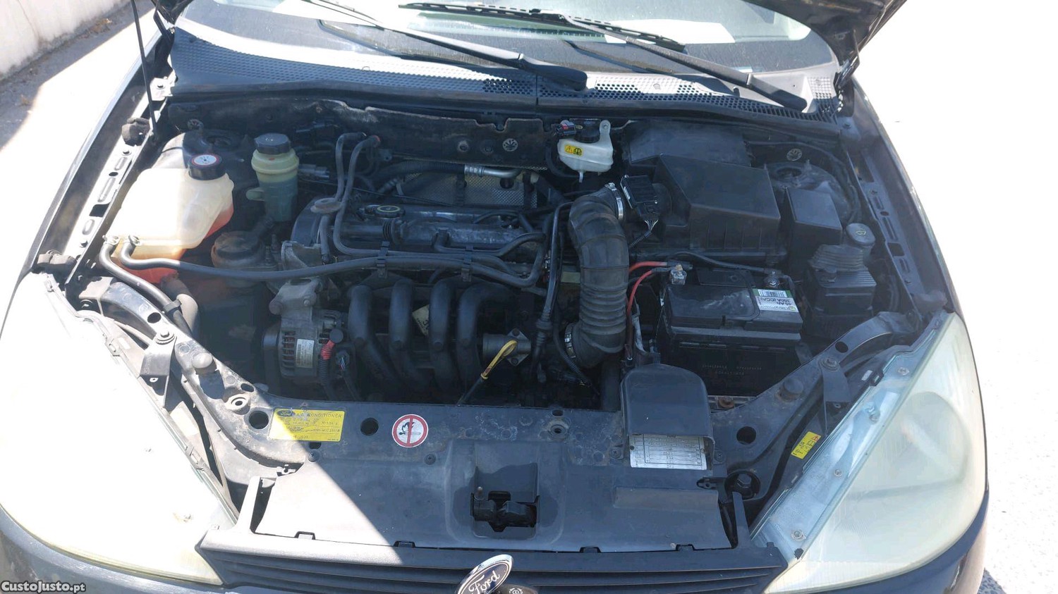 Ford Focus sedan — fotografia 3