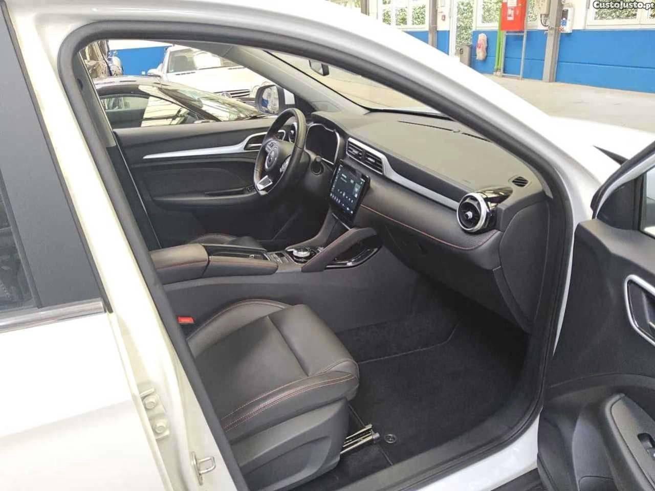 MG ZS 50.3 kWh Luxury — photo 3